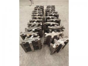 礦山設(shè)備破碎機(jī)耐磨件